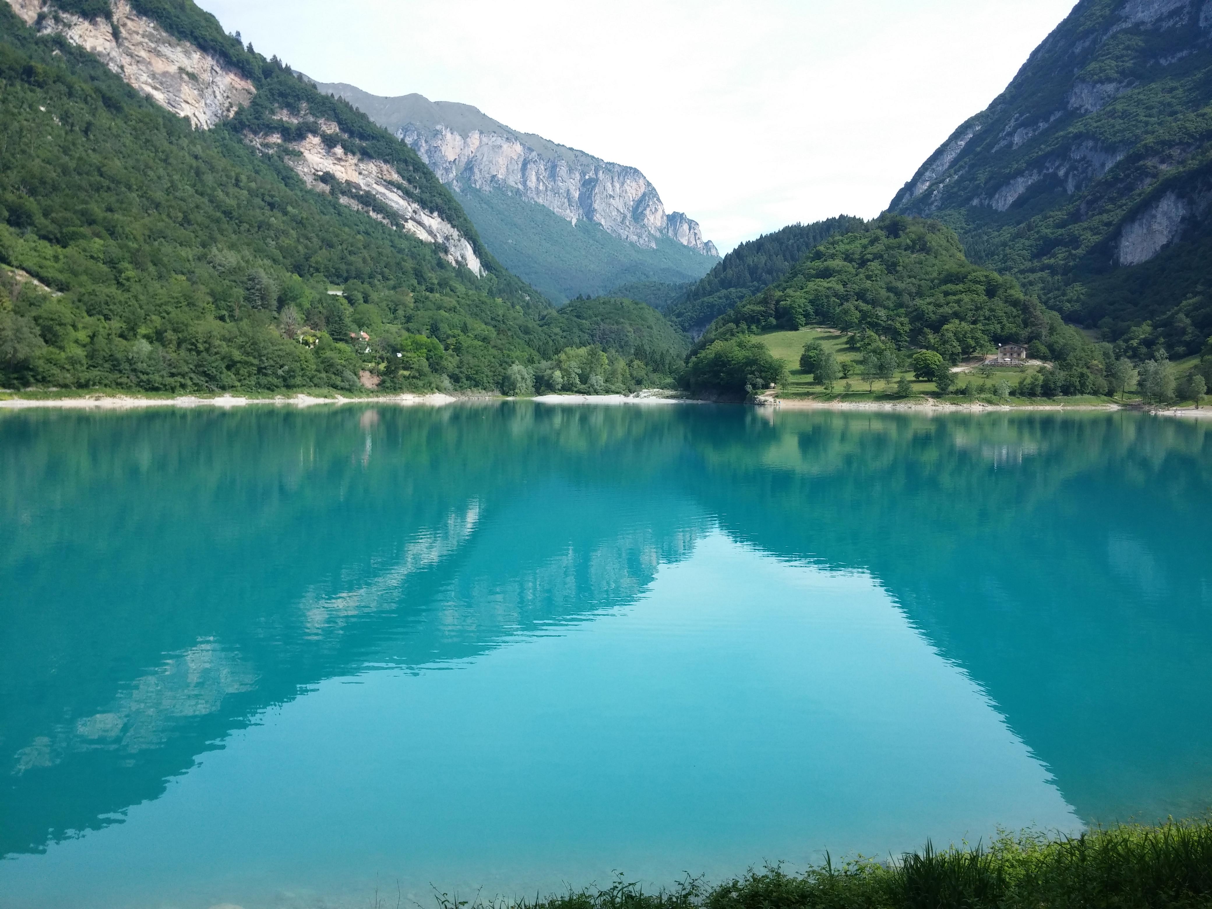 Diario Di Viaggio In Trentino Lago Di Tenno Borgo Canale Di Tenno Immagini One Mind